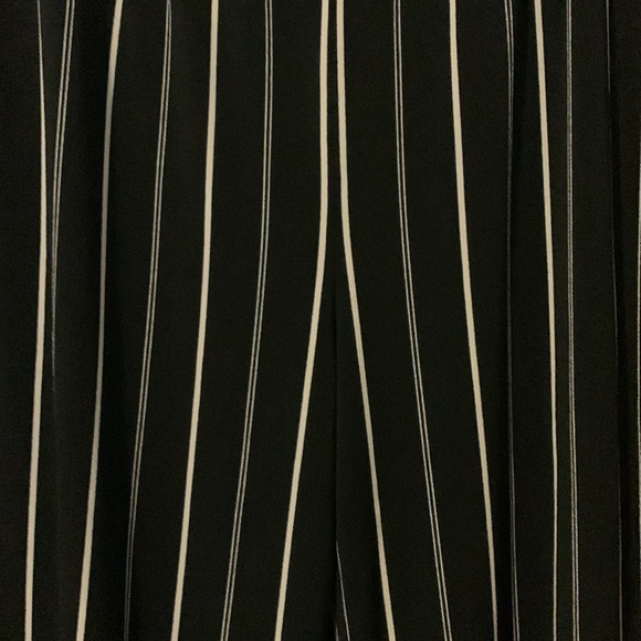 Express wide leg stretchy striped pants - Picture 2 of 3